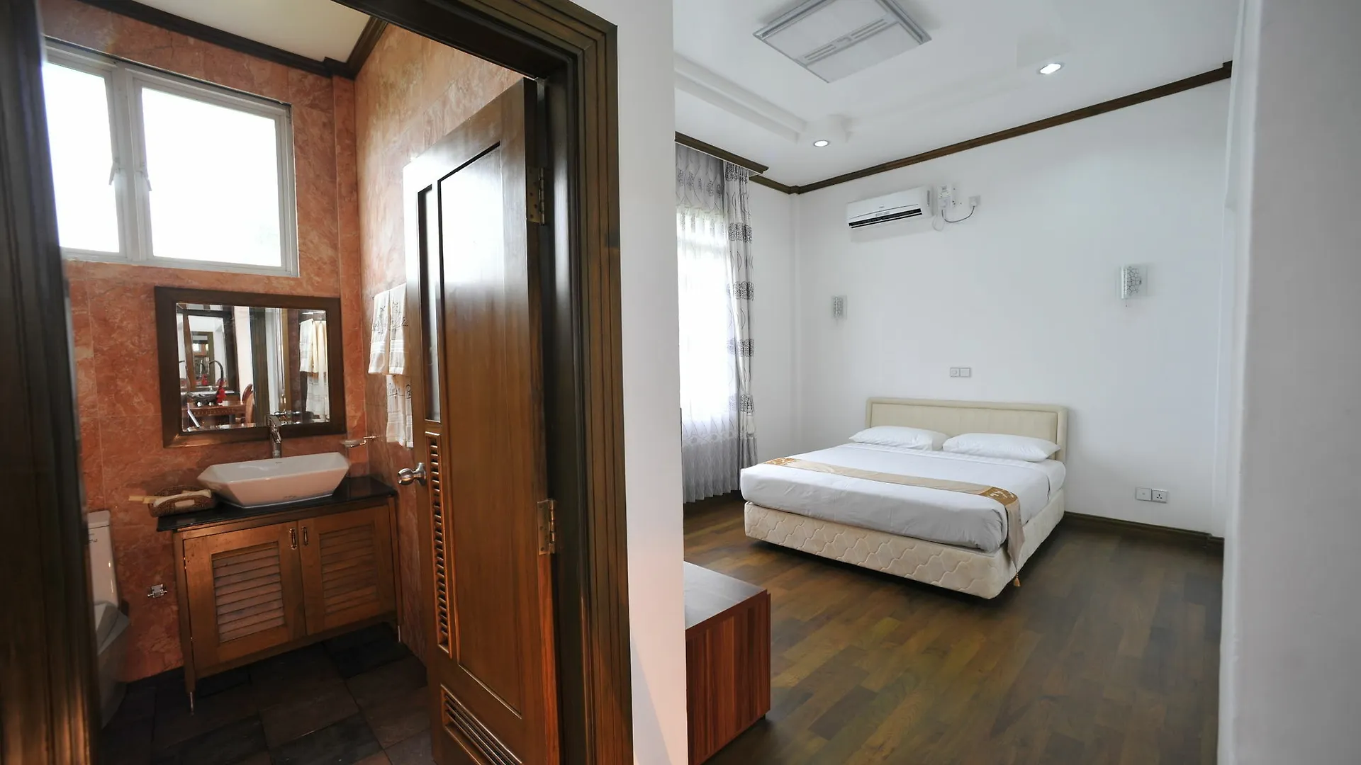 Palm Spring Resort Yangon