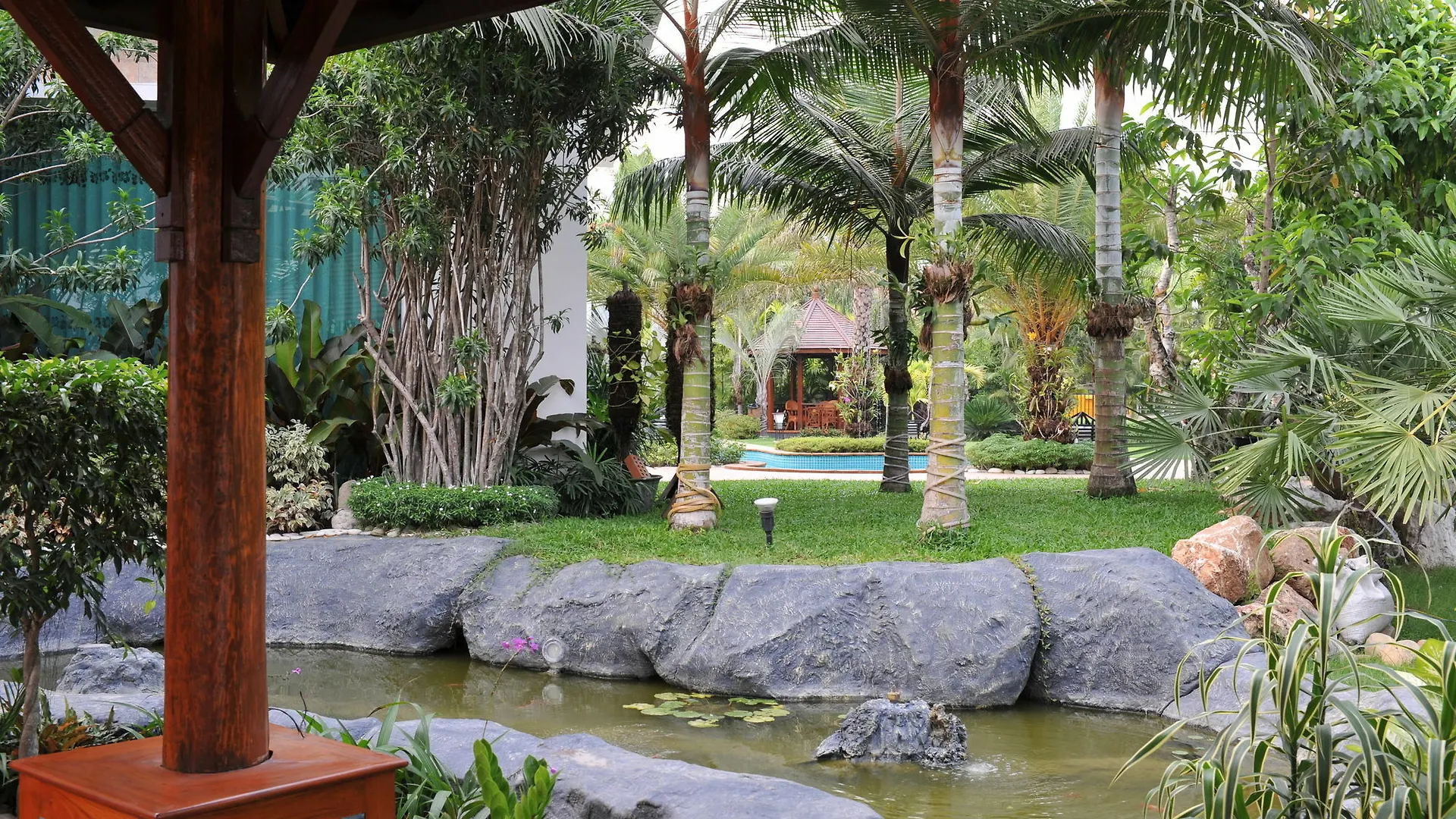 Palm Spring Resort Yangon