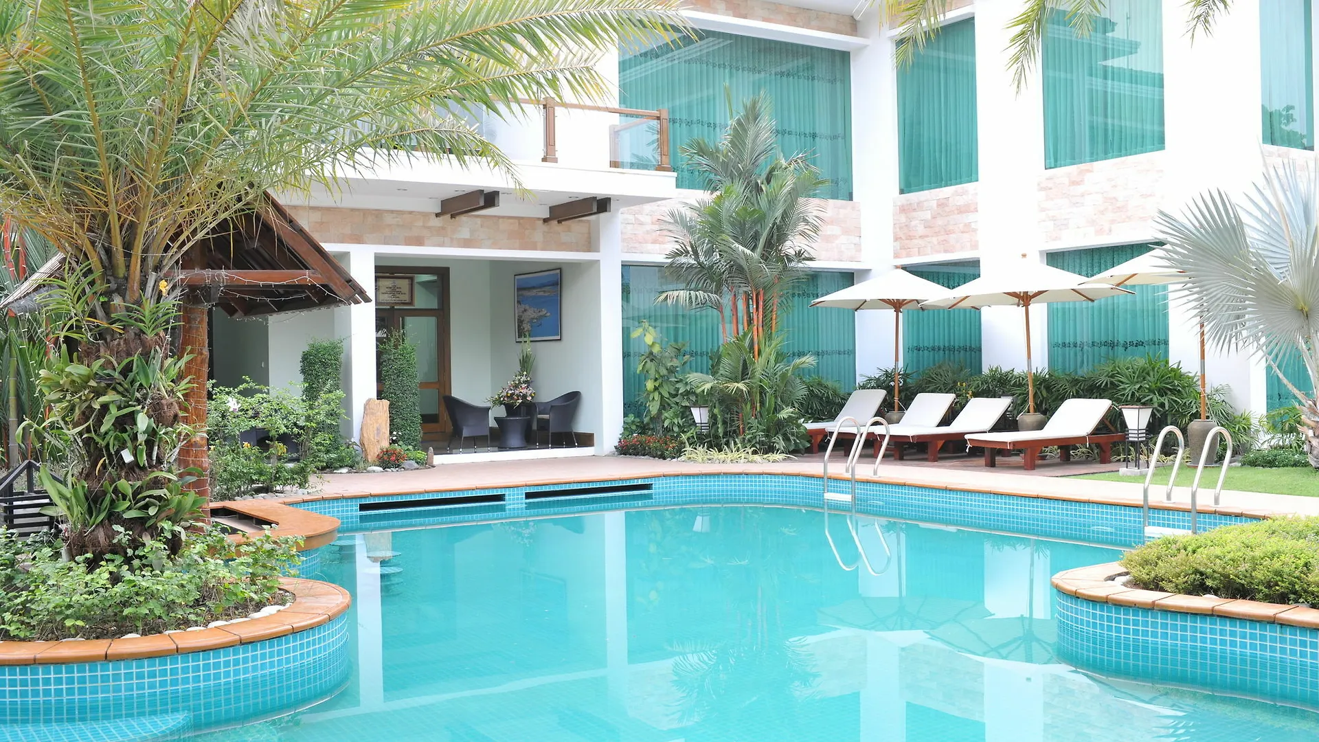 Palm Spring Resort Yangon 4*,